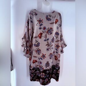 Emma & Michele Size M Floral & Houndstooth Patttern Dress with Ruffle Sleeves